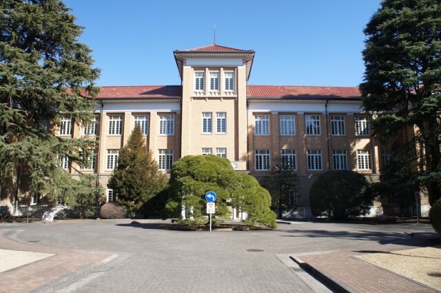 小平市の津田塾大学