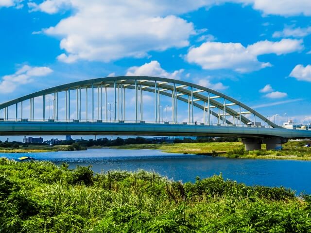 川崎市多摩区の多摩川橋梁
