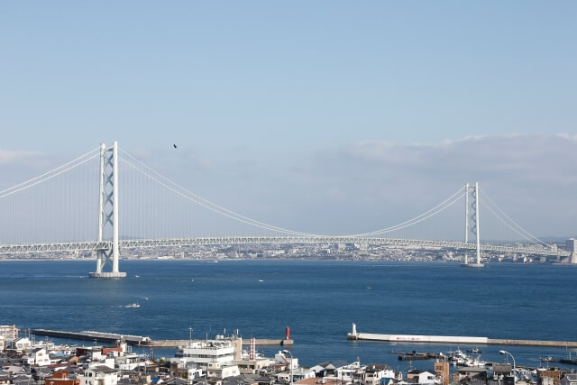 兵庫県の明石海峡大橋