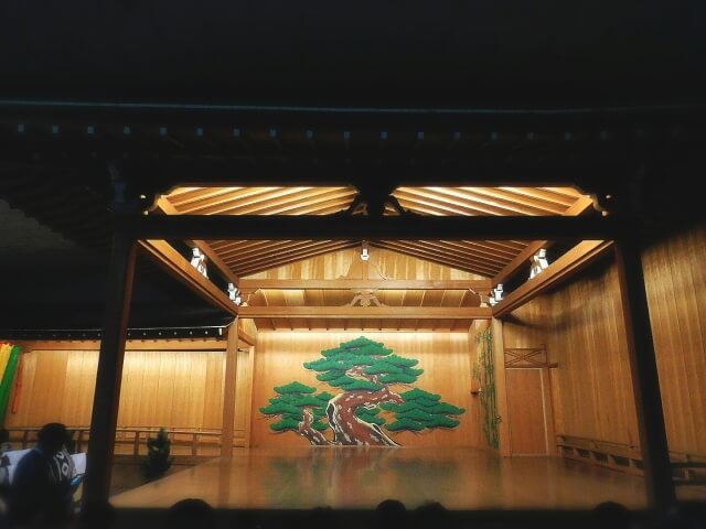 寝屋川市の能舞台