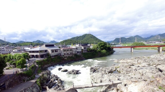加東市の闘竜灘