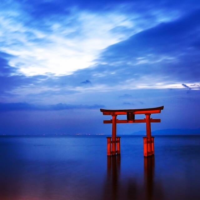 高島市の白鬚神社
