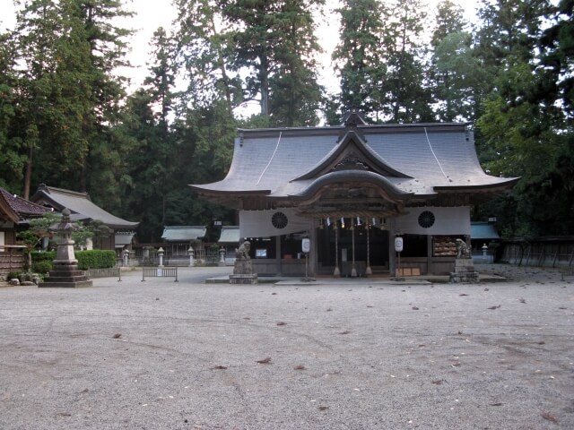 宍粟市の伊和神社