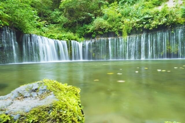 長野県白糸の滝