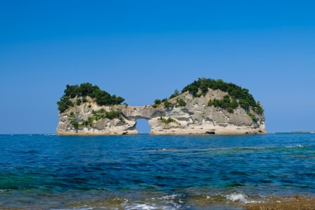 白浜町の円月島