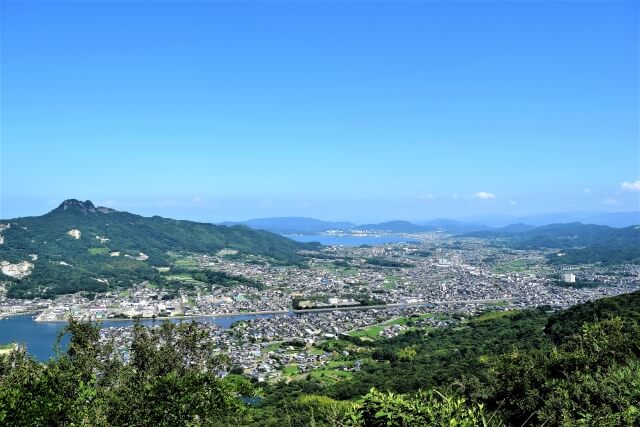 五剣山から眺める高松市街