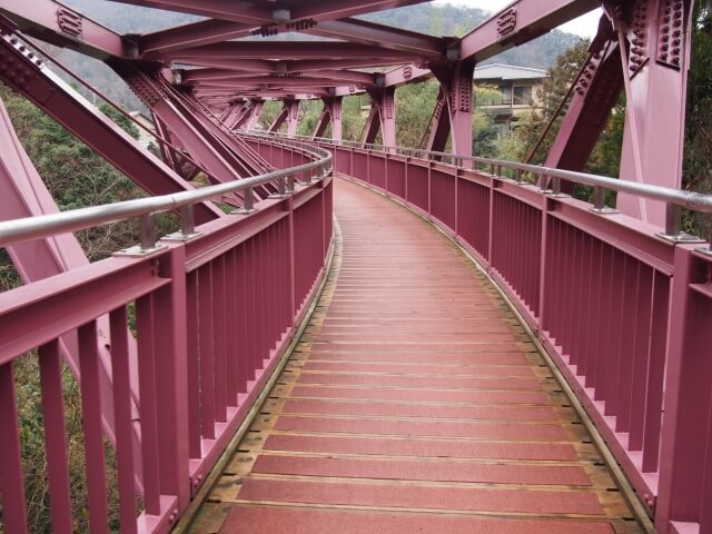 加賀市山中温泉のあやとり橋