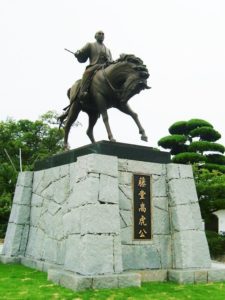 宇和島城を築いた藤堂高虎像