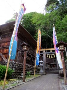 檜枝岐歌舞伎 舞台の神社