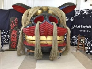 ながい黒獅子まつりの八尺黒獅子